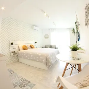 - New Central Studio Plata With Balcony Apartamento